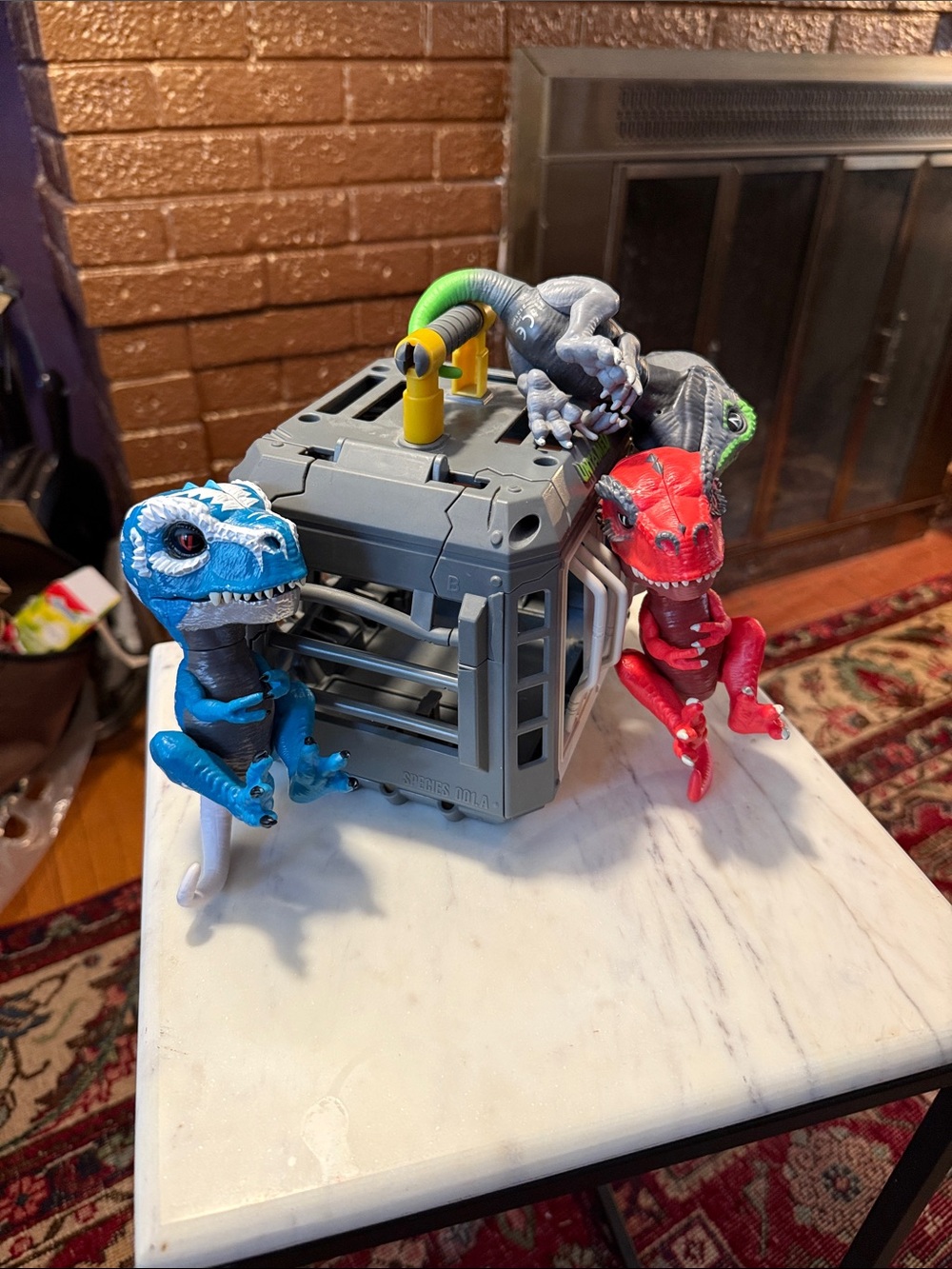 Wowed Fingerlings Dino Jailbreak Cage + 3 Rare Dinosaurs Lot